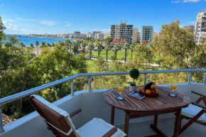 SeaLaVita, Modern 2 BR Apartment Sea & Sunset View